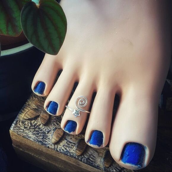 Sterling Silver Star Toe Ring - Picture 2 of 4